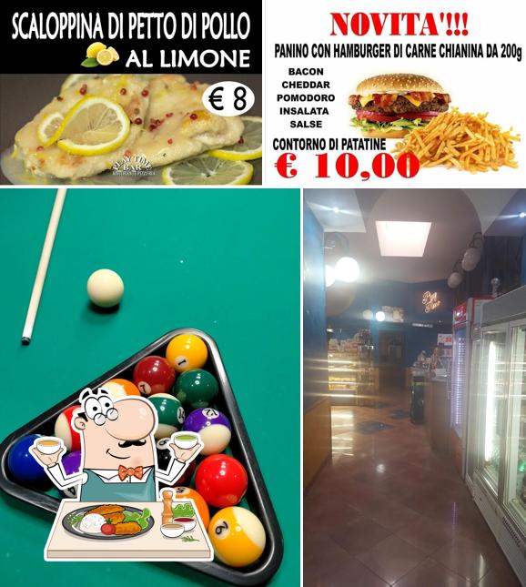La foto di cibo e interni da Play time bar ristorante pizzeria