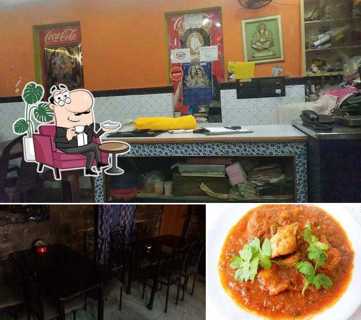 Among different things one can find interior and food at Khabar Ghar