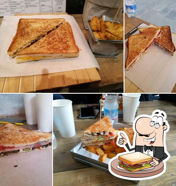 Ordina un panino a La Toasteria