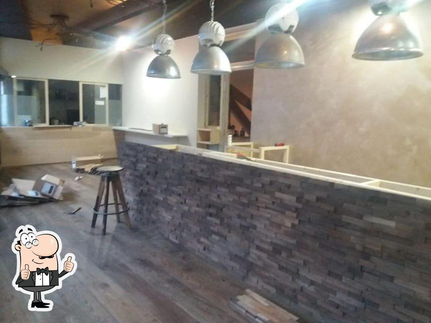 Ecco una foto di Grizzly Bar