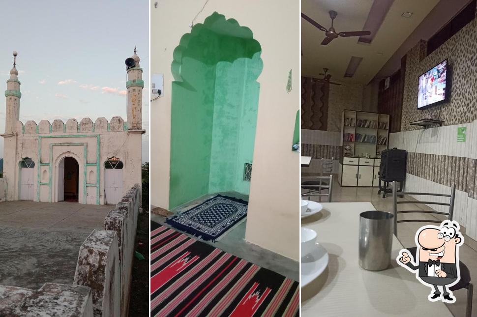 The interior of Sneham Food Plaza