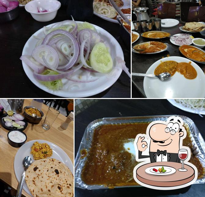 Food at Shudh Vaishno Hotel