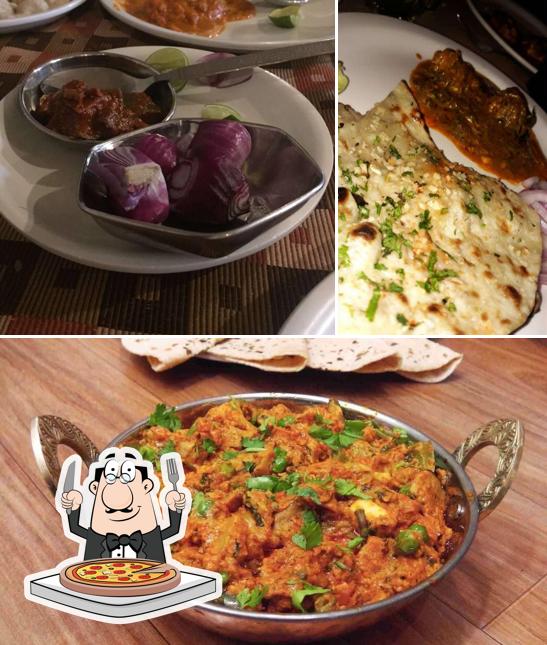 Pick pizza at Malvan Kinara