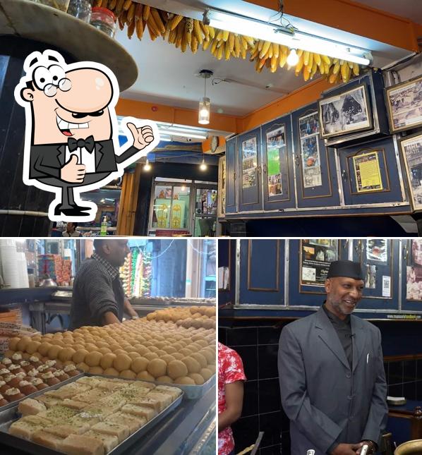 See this pic of Hapur Walo kee Dukaan