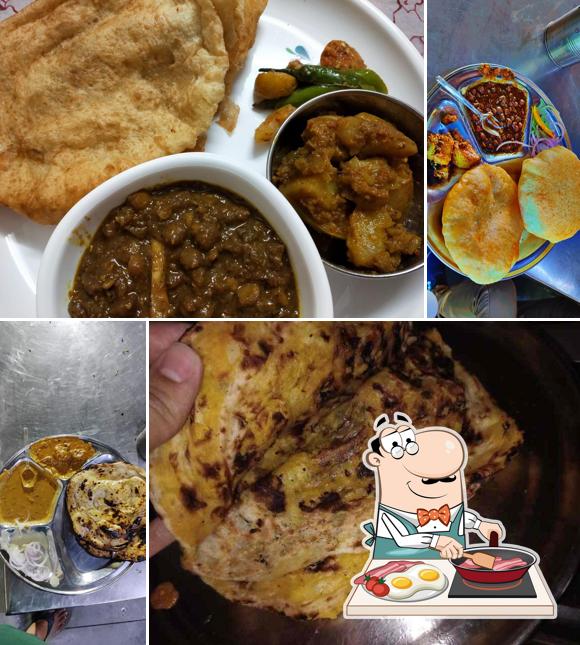 Omelette at Shree radhe krishna chole bhature