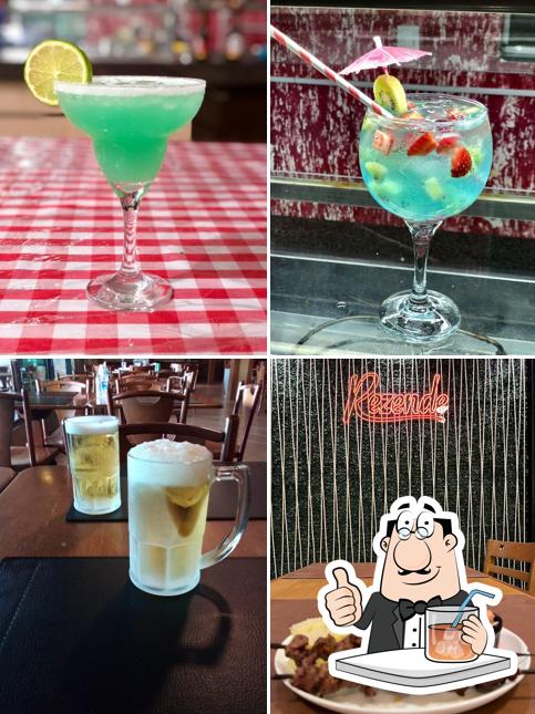 Dê uma olhada a imagem mostrando bebida e interior no Restaurante e Pizzaria Rezende - Restaurante e Pizzaria Brasilândia de Minas