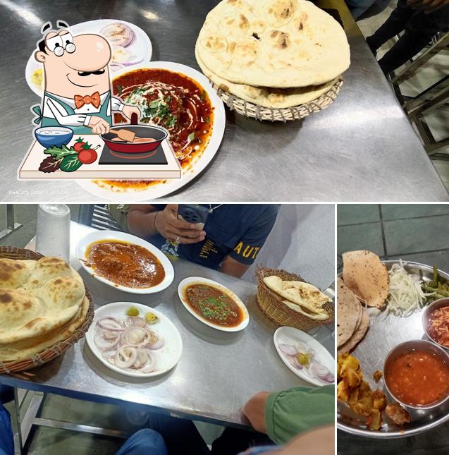 Chicken curry at Lakhnovi Nalli Nihaari