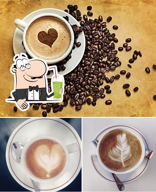 Goditi qualcosa da bere a Bar Noir Caffè