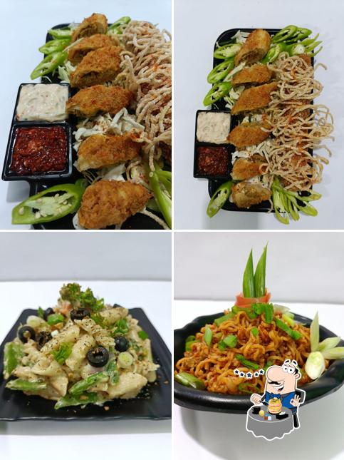 Food at Delhi Schezwan pepper ( Delhi Chaat )