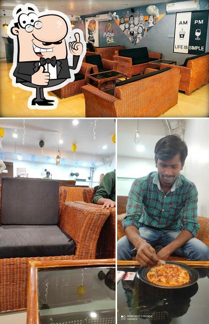 Look at this pic of PIZZA PUB