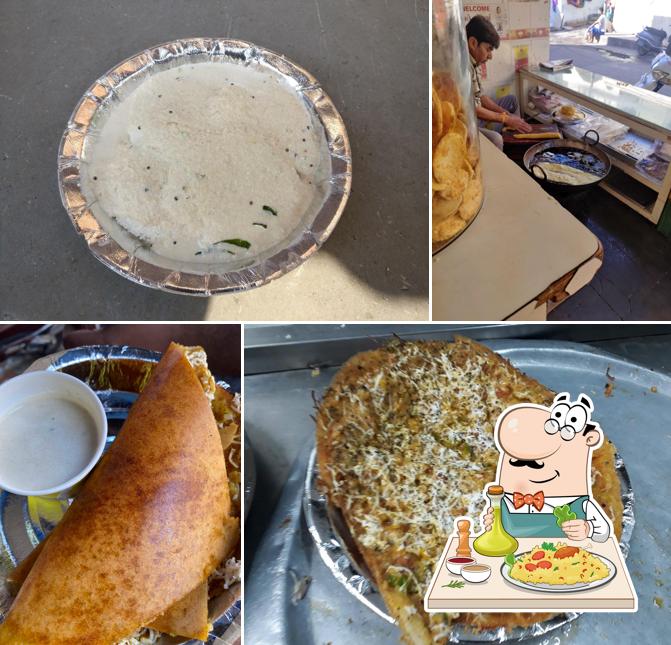 Food at Rambharose Bhandar