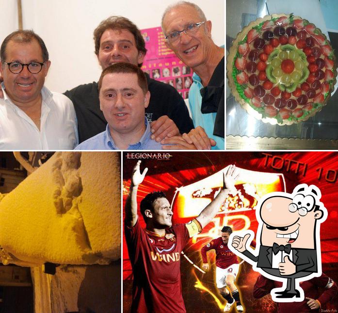 Ecco un'immagine di M 4