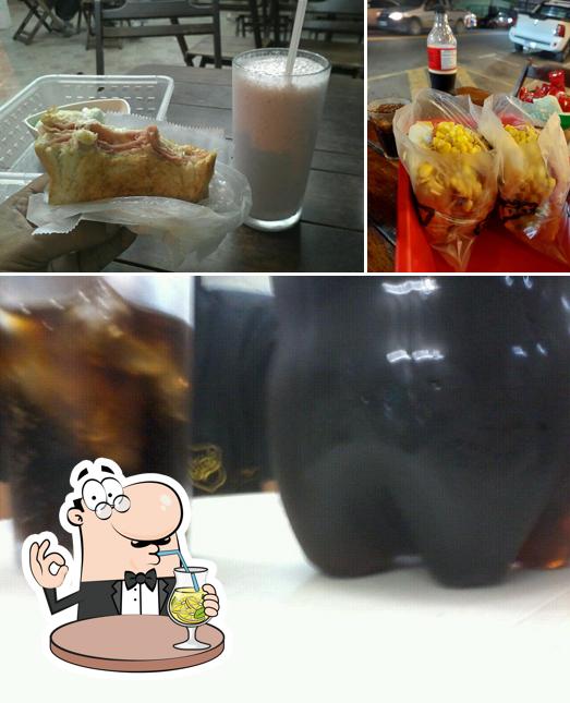 Esta é a imagem ilustrando bebida e comida no Hamburgão