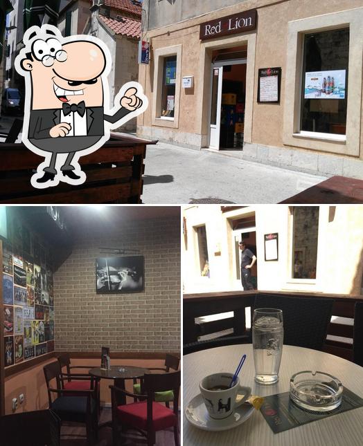 Gli interni di Red Lion Pub