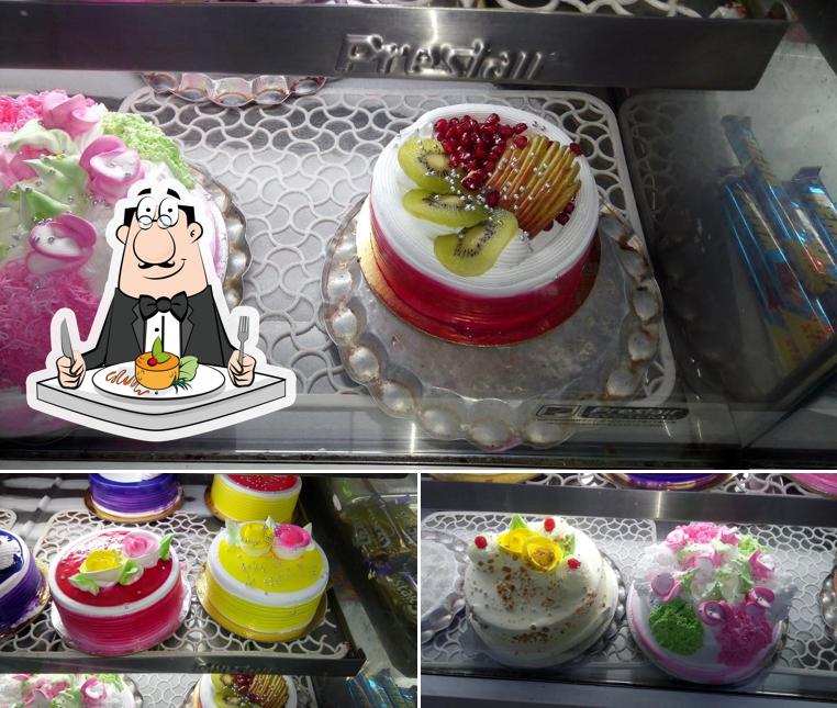 Food at Bakes & Cakes