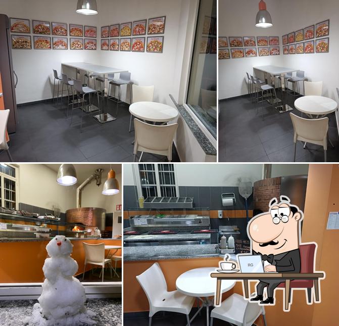 Gli interni di Delo's Pizza e Street Food