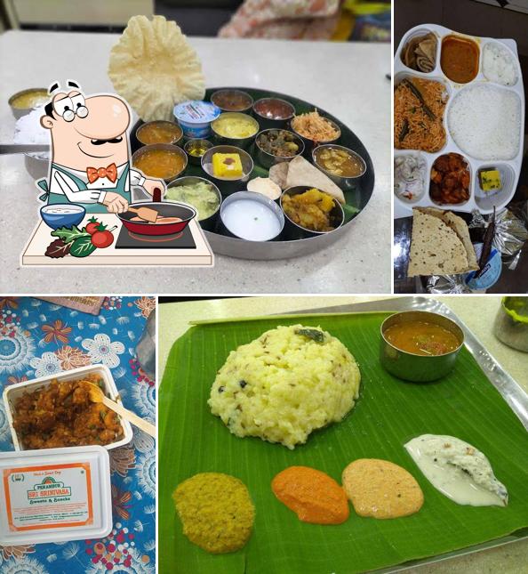 Chicken curry at Perambur Sri Srinivasa Sweets & Snacks