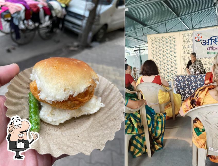 The interior of Bole mama vada pav
