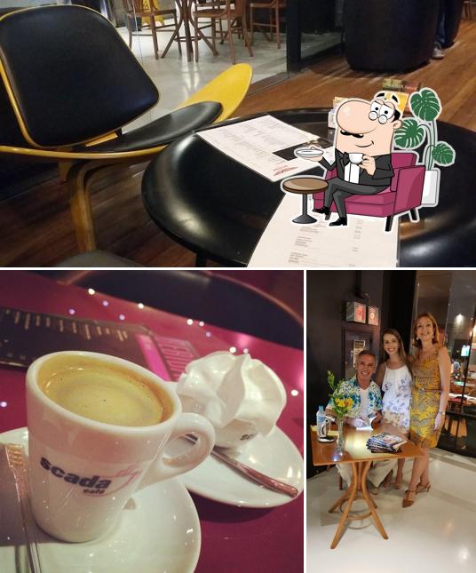 A interior e bebida do restaurante