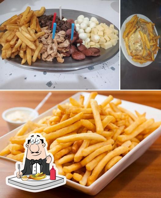 Peça cbatatas fritas francesas no Taberna Pizzas e Lanches