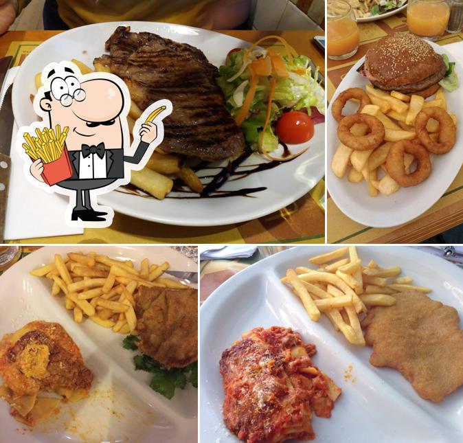 Prova a prendere un piatto di patatine a Ristorante Pizzeria La Cucina Nazionale