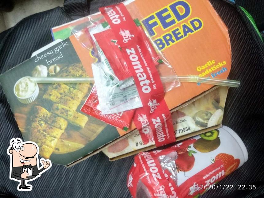 See this pic of The King Of Pizza