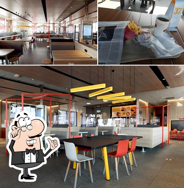 Gli interni di McDonald's Oleggio via Carmine