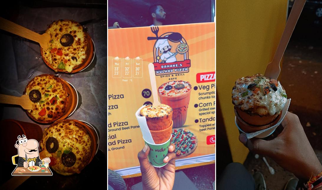 Food at DAHAKE'S Kulhad pizza