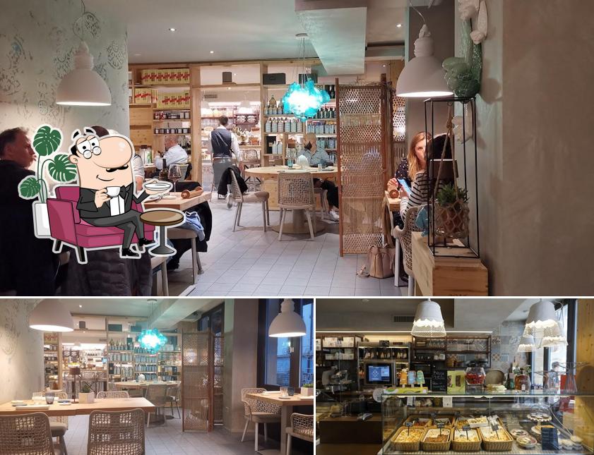 Siediti a un tavolo di La Dispensa Ristorante italiano