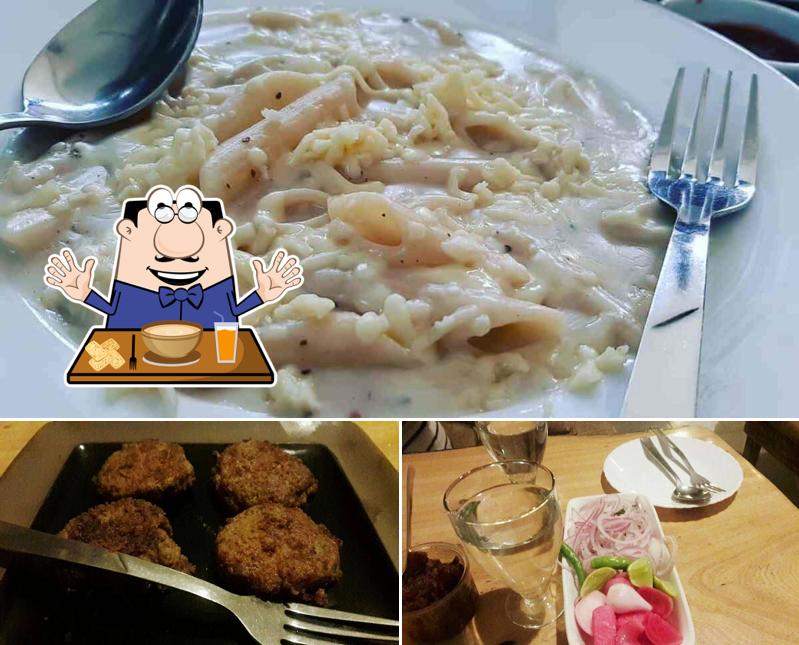 Food at Pack 'N' Chew