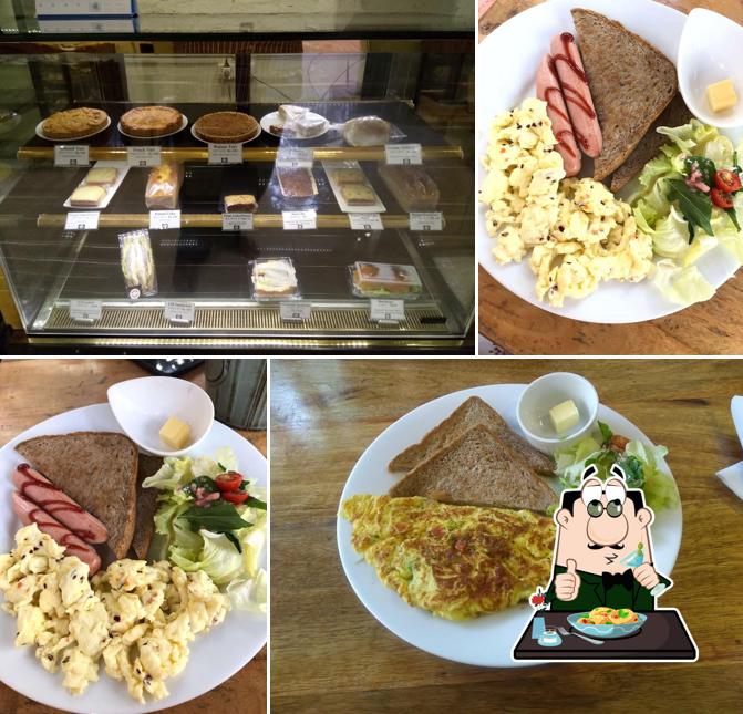 Food at London Muffin Cafe