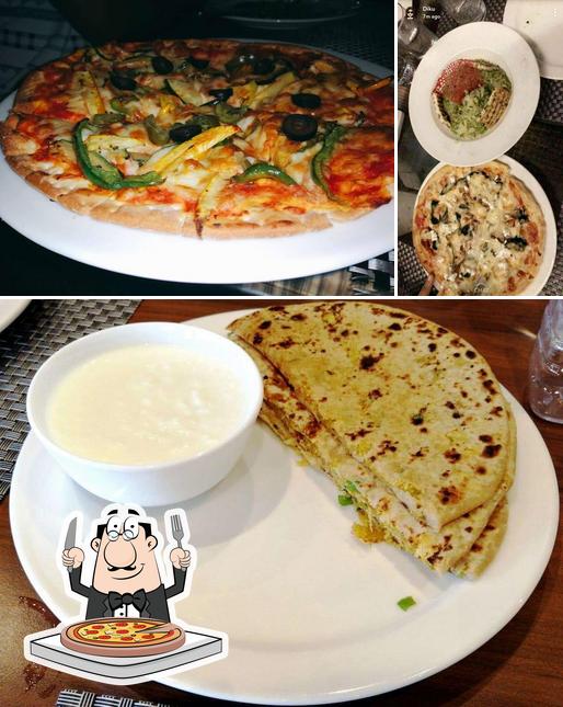 Order pizza at Sabor