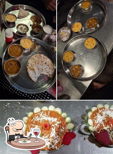 Food at Bansiwala Dhaba