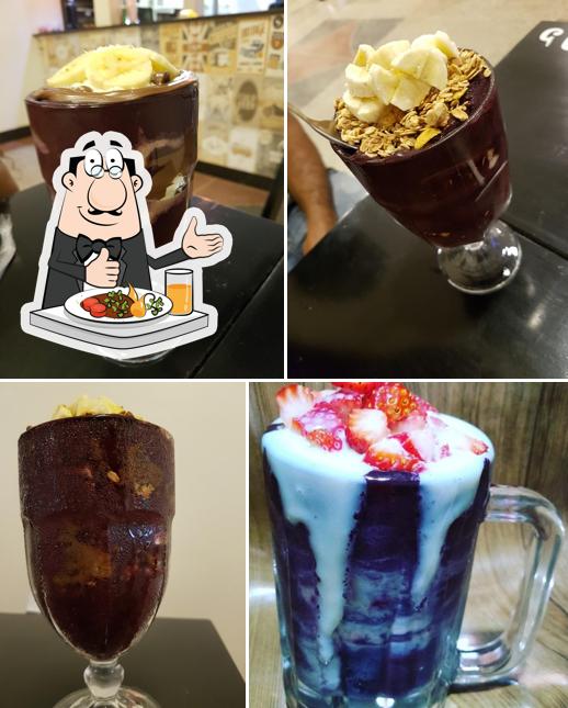 A comida e bebida do restaurante