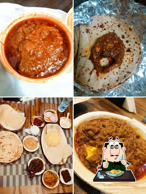 Food at Abar Khabo, Qutab Plaza Market , DLF Phase - 1