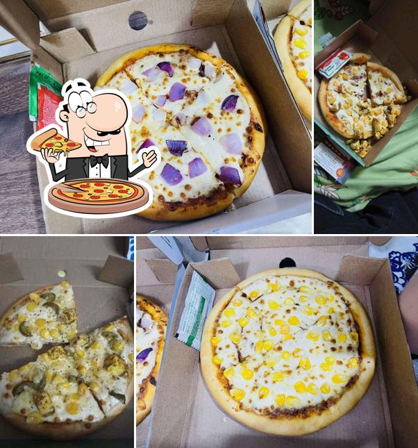 Order pizza at La Pino'z Pizza