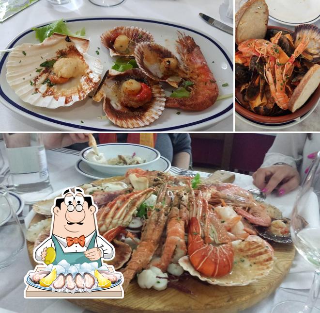 Ordina tra i molti pasti di mare offerti a Monaco