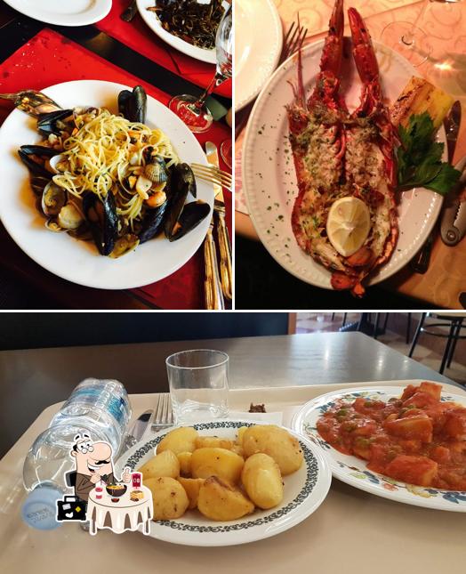 Tra le varie cose da Al Ponte di Rialto si possono trovare la cibo e interni