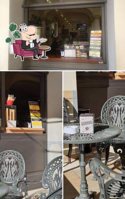 Dai un'occhiata agli interni di Caffe' Del Corso