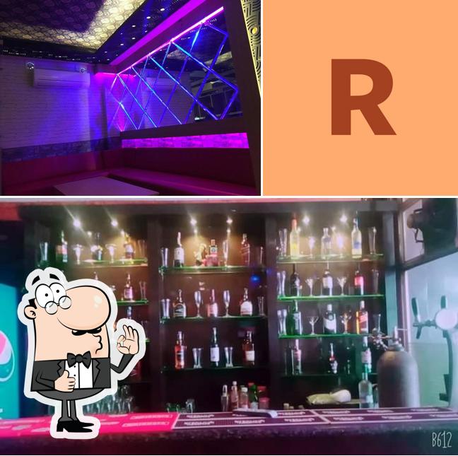 Here's a picture of ROYAL'S BAR& RESTAURANT