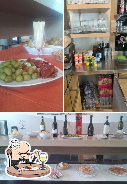 Platti al Bar Marconi C.P. Di Cinesi Patrizia Snc