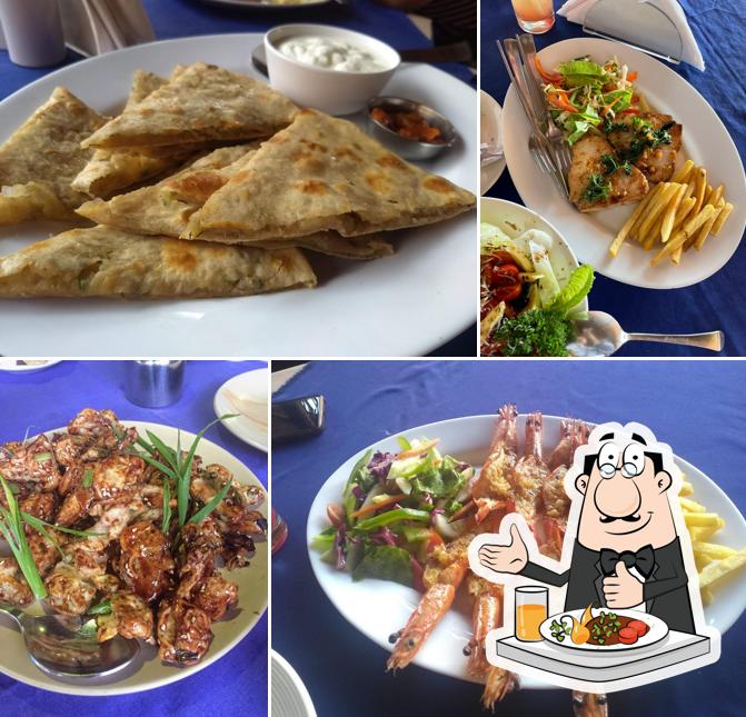 Food at Junas by the beach