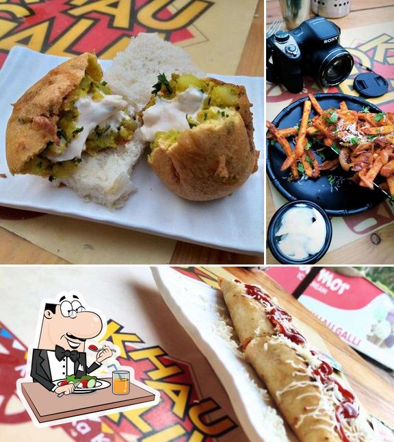 Food at Karan's Khau Galli