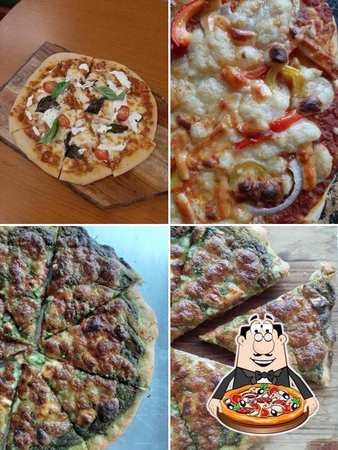 Order pizza at Cirrus Minor