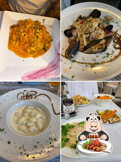 Platti al Osteria Vecchio Porto con Pizzeria