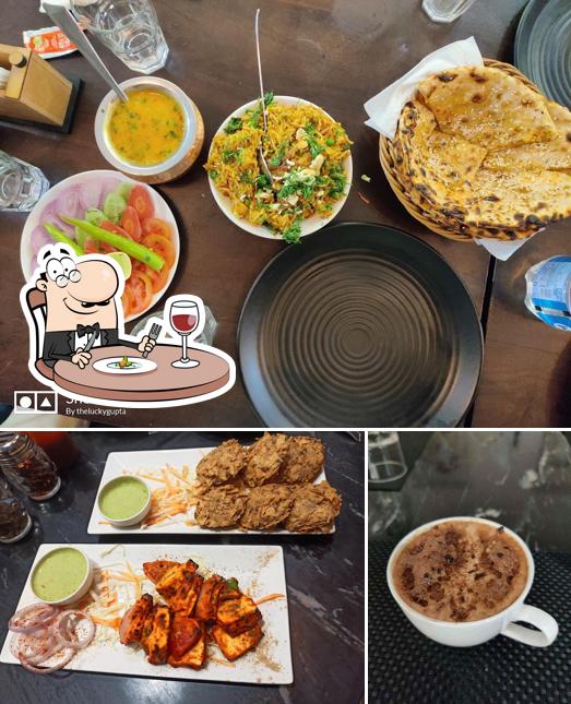 Among different things one can find food and beverage at The Big "O" Restaurant and Lounge