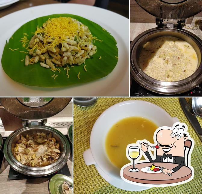 Food at WelcomCafe, Jacaranda