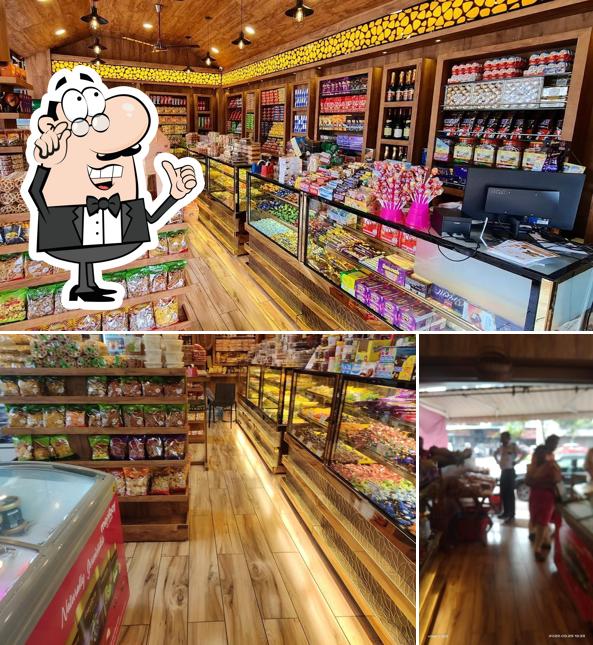 ROYAL SWEETS PATHADIPALAM