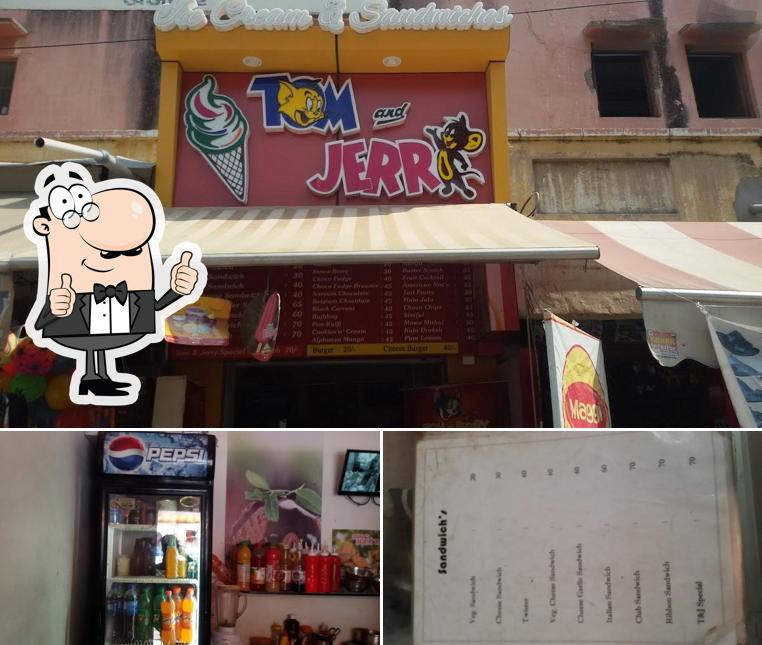 Here's a pic of Tom And Jerry Ice Cream & Sandwiches