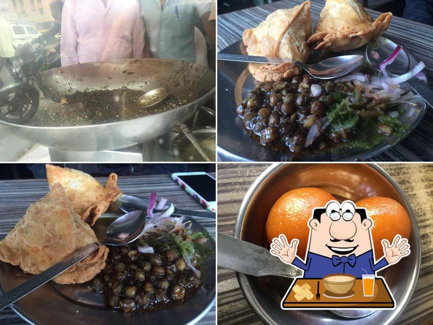 Food at Rajindra Refreshment corner